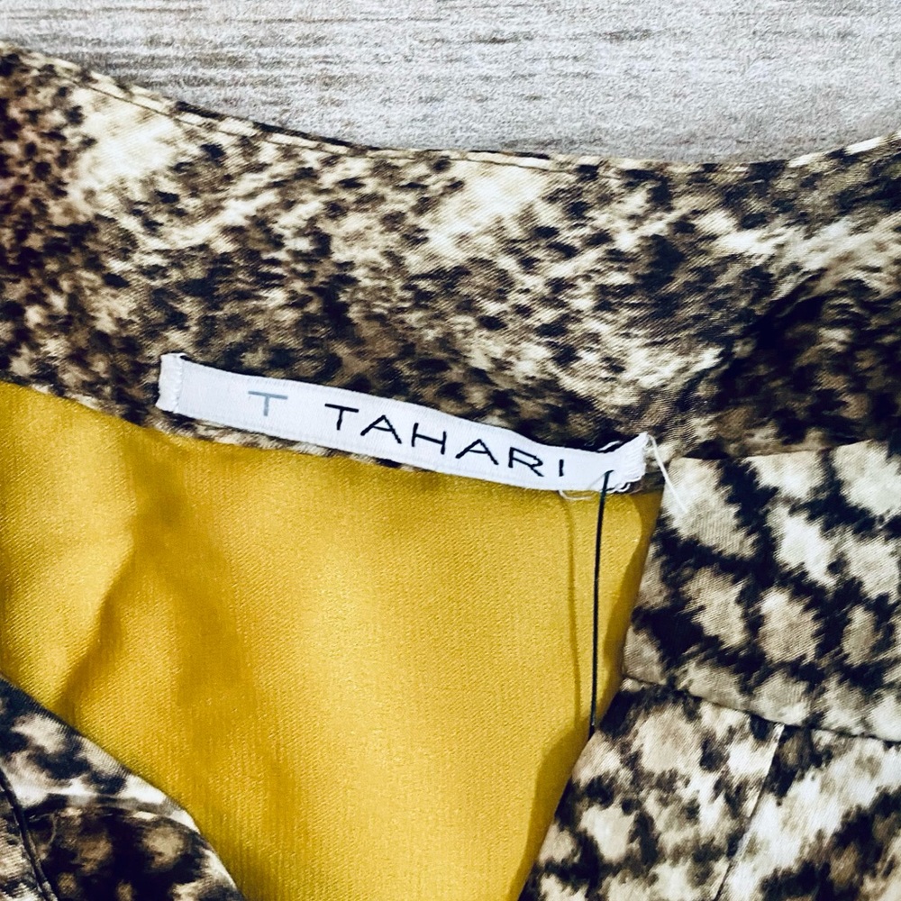 Tahari Snake Pattern Button Down Sleeveless Top S… - image 5